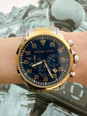 Michael Kors MK8862 Men's Quartz watch with stainless steel strap